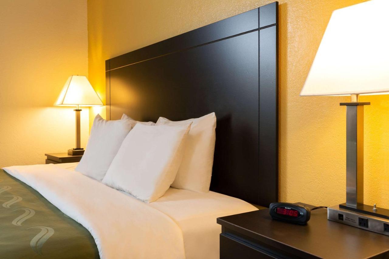 King Room - Non-Smoking